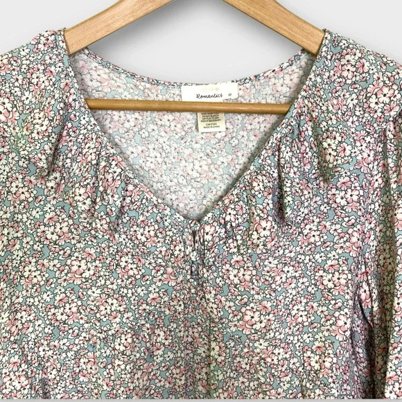 Urban Romantics Ruffle Blouse - Picture 3 of 5